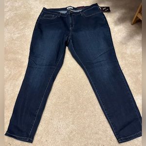 NWT skinny stretch size 20W denim jean